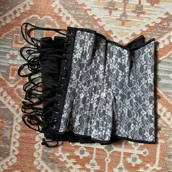 Orchard Corset Underbust CS 426 Lace overlay on satin size 22 - Picture 8 of 9